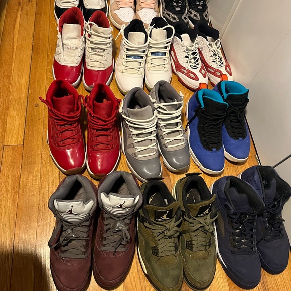 Jordan bulk sell
All shoes need cleaning no scratches or tears on any of them